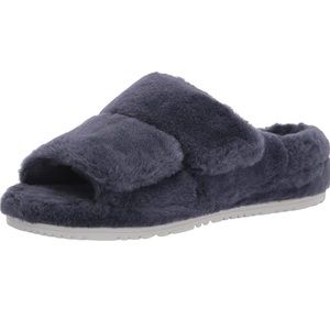UGG Men's Fluff That Slipper. Color: Dark Sapphire
